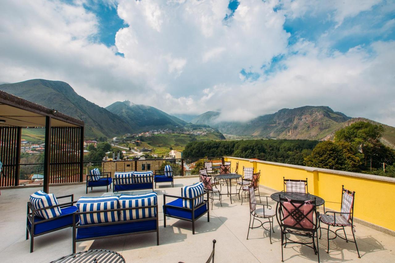 Mount Inn Kazbegi מראה חיצוני תמונה
