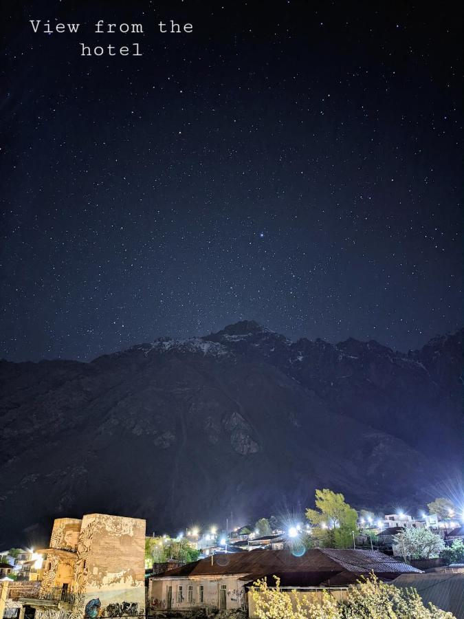 Mount Inn Kazbegi מראה חיצוני תמונה