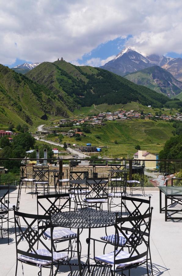 Mount Inn Kazbegi מראה חיצוני תמונה