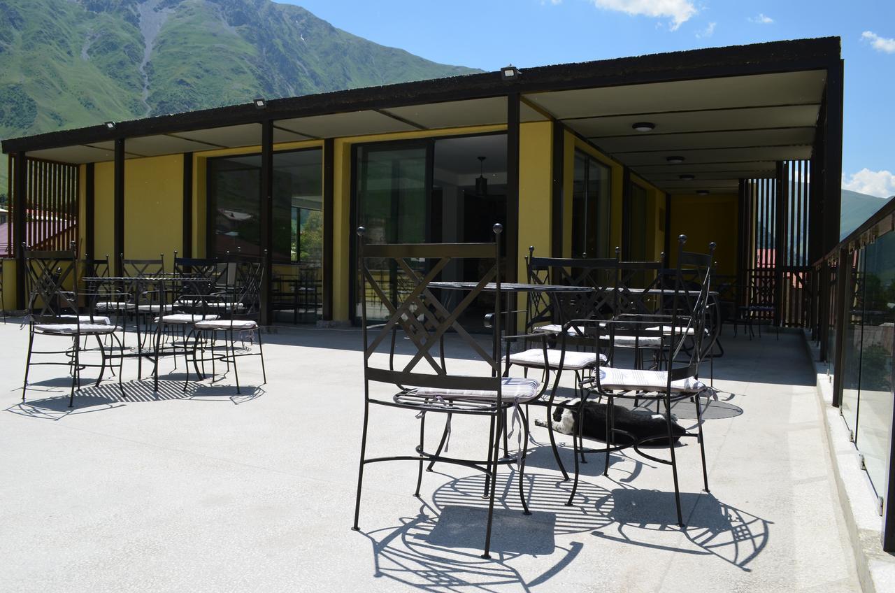 Mount Inn Kazbegi מראה חיצוני תמונה
