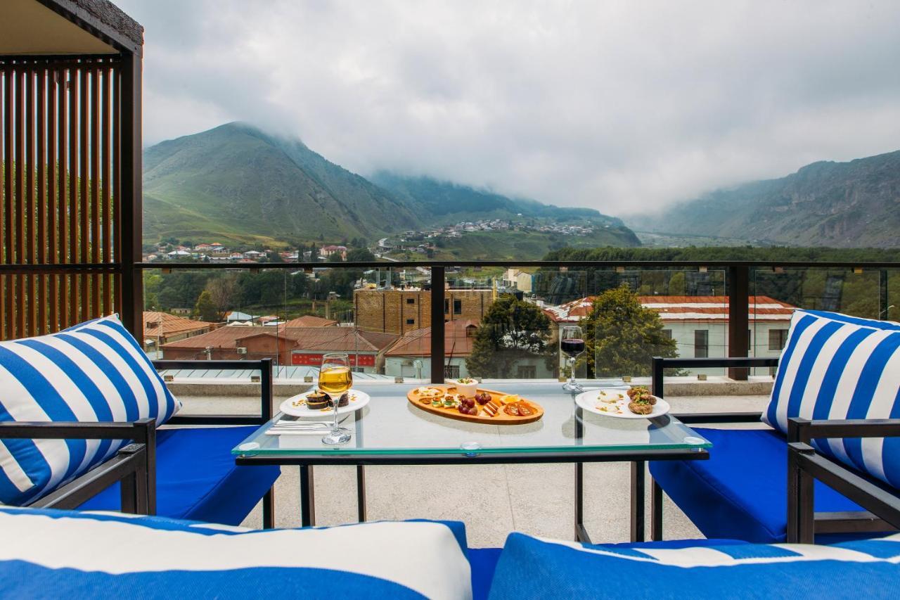Mount Inn Kazbegi מראה חיצוני תמונה