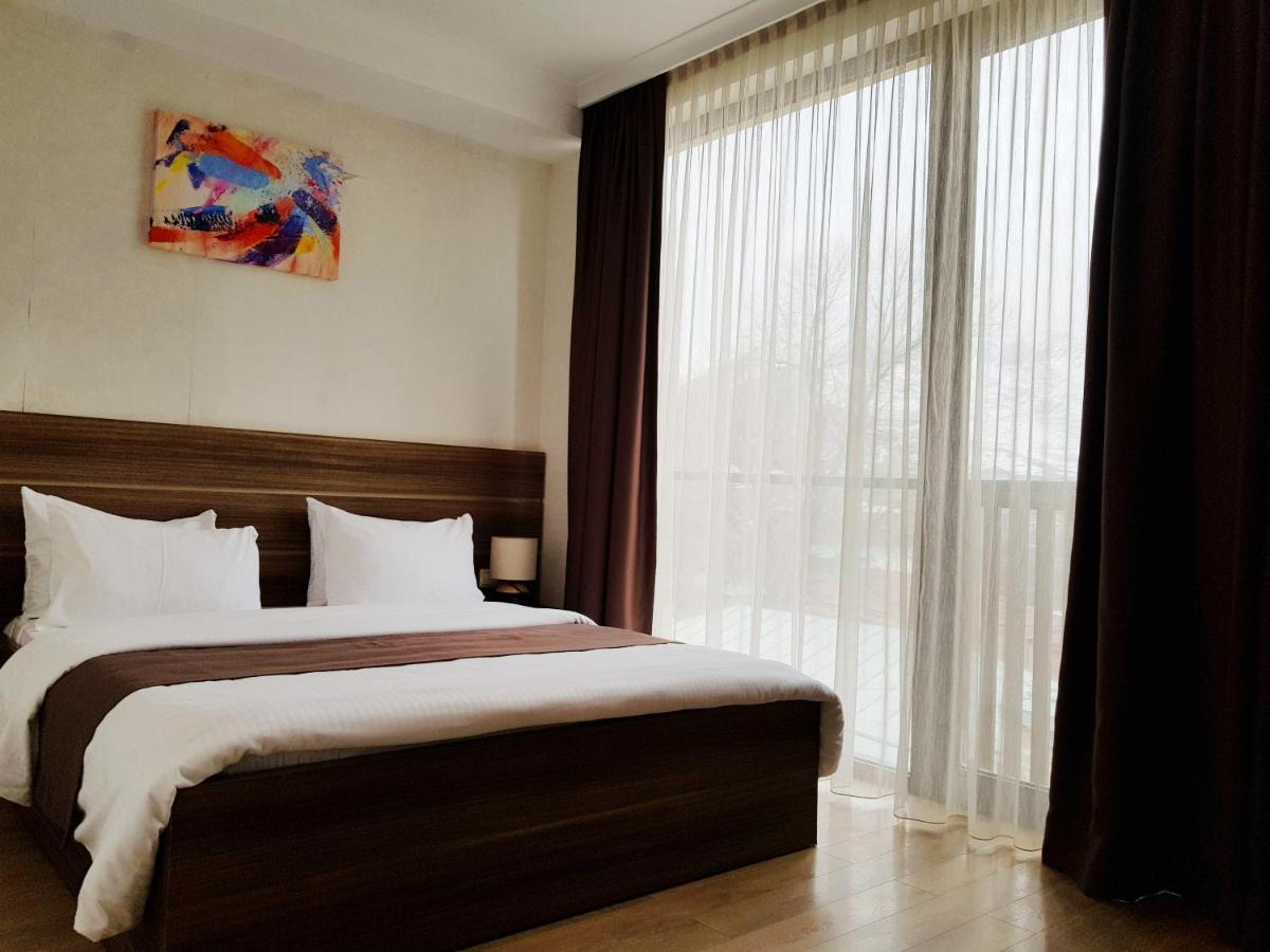 Mount Inn Kazbegi מראה חיצוני תמונה